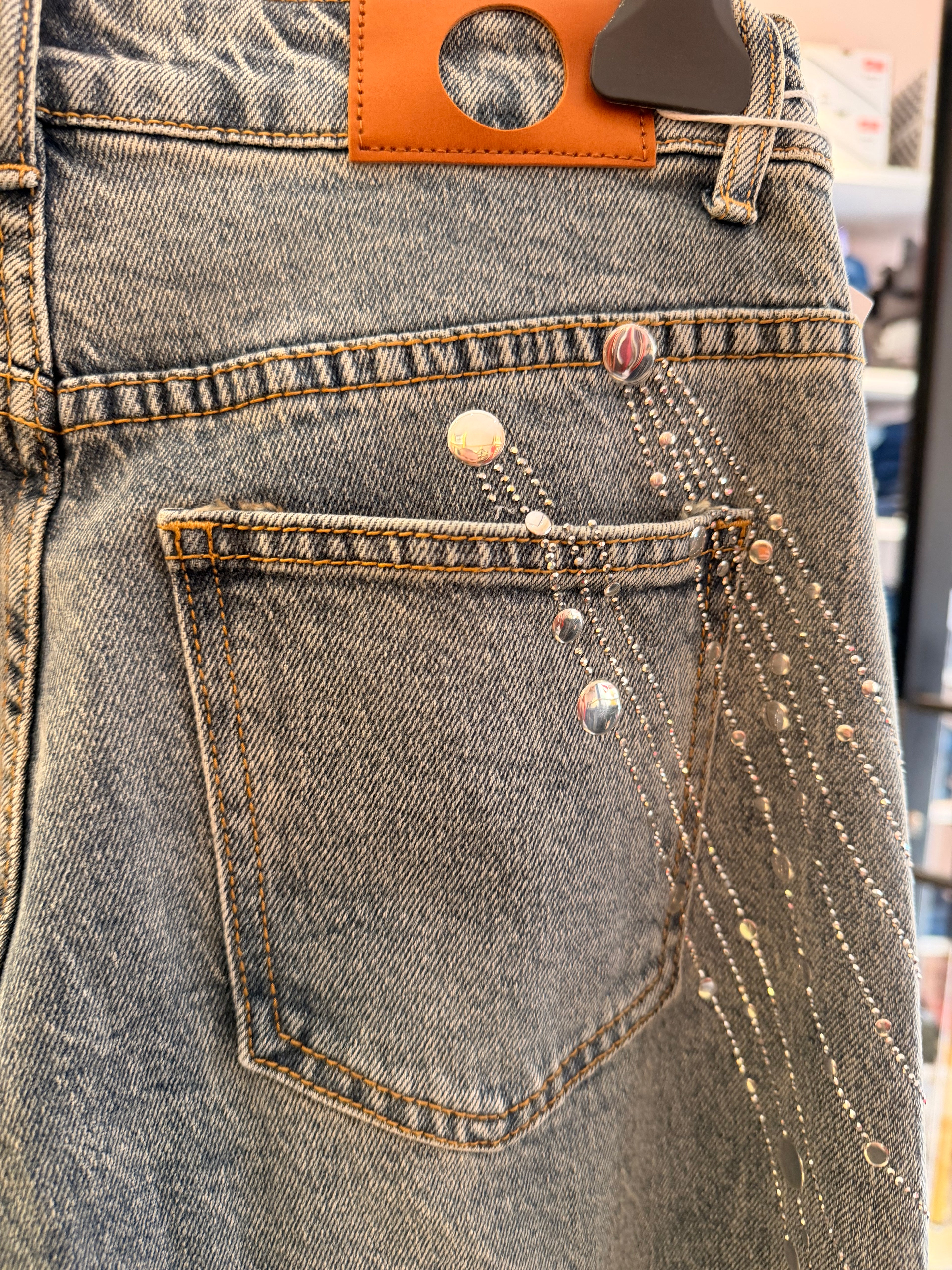 Jeans MOM FIT con strass